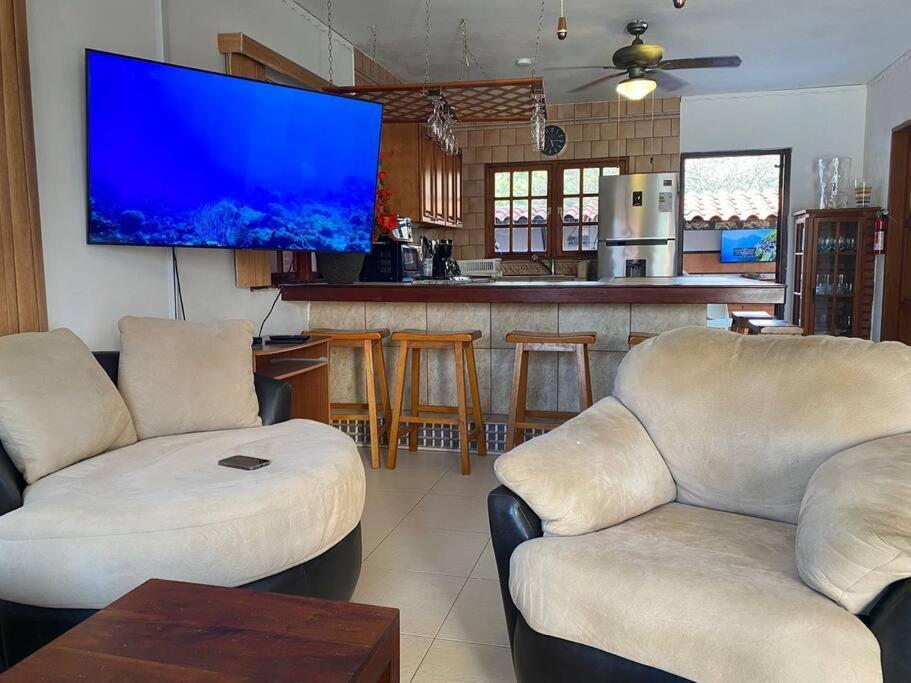3-Bedroom Villa With A Jacuzzi นอร์ท ภายนอก รูปภาพ