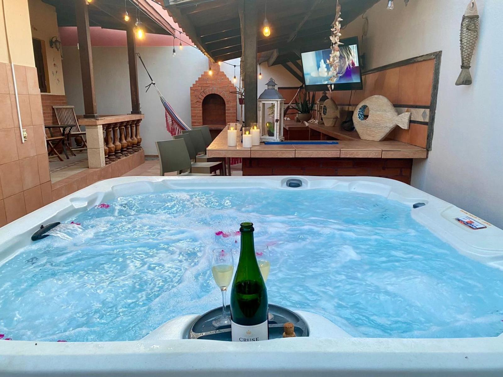 3-Bedroom Villa With A Jacuzzi นอร์ท ภายนอก รูปภาพ